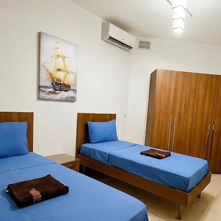 Spacious And Cozzy Flat- Ac's In The Bedrooms C2 *